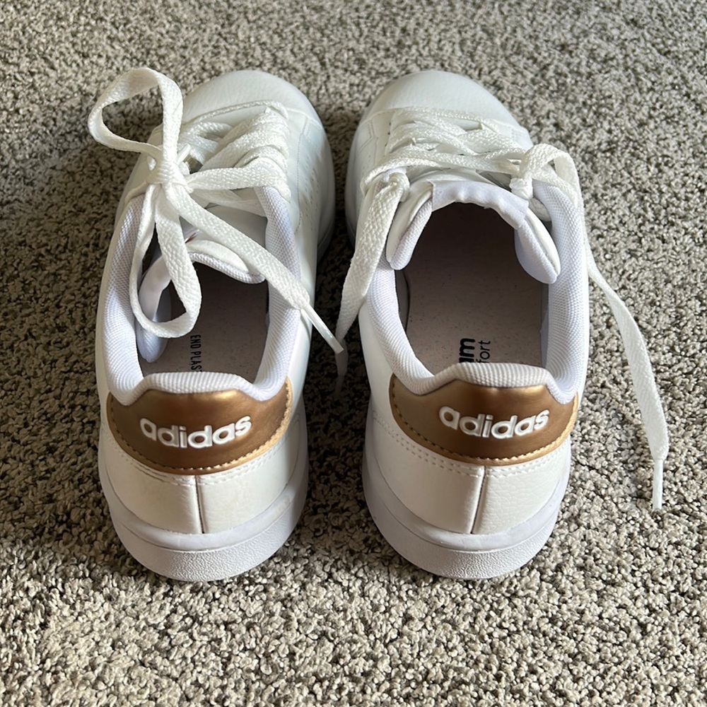 Worn once! Adidas cloudforms.